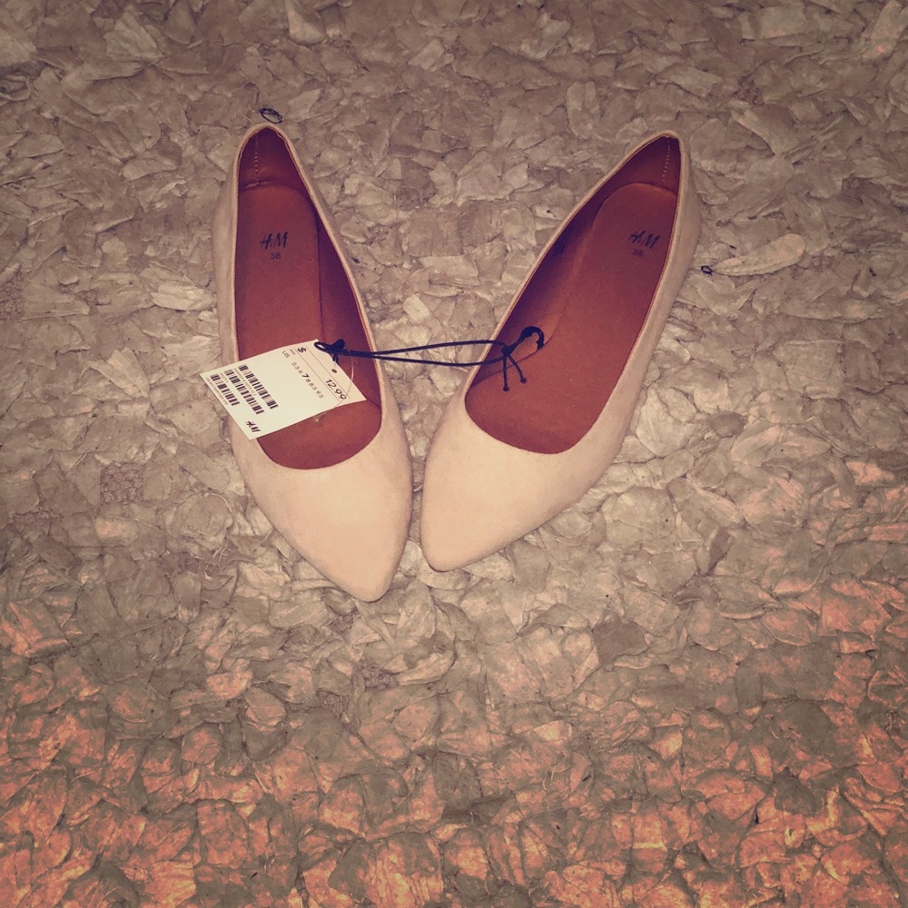 H&M cream flats! NWT